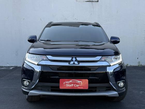 MITSUBISHI OUTLANDER 3.0 GT 4X4 V6 24V GASOLINA 4P AUTOMÁTICO